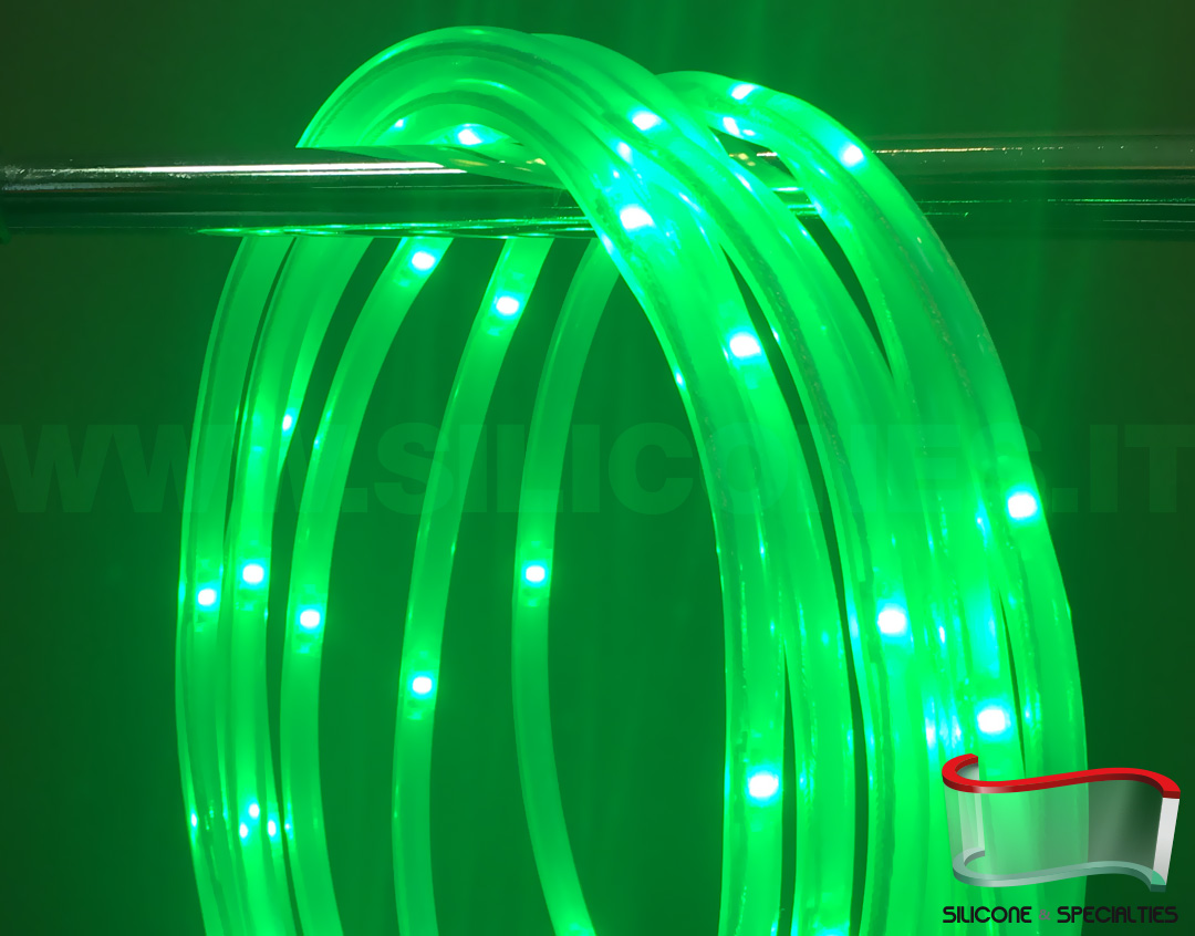 ESTRUSIONE DEL SILICONE CON VULCANIZZAZIONE MEDIANTE SORGENTE UV